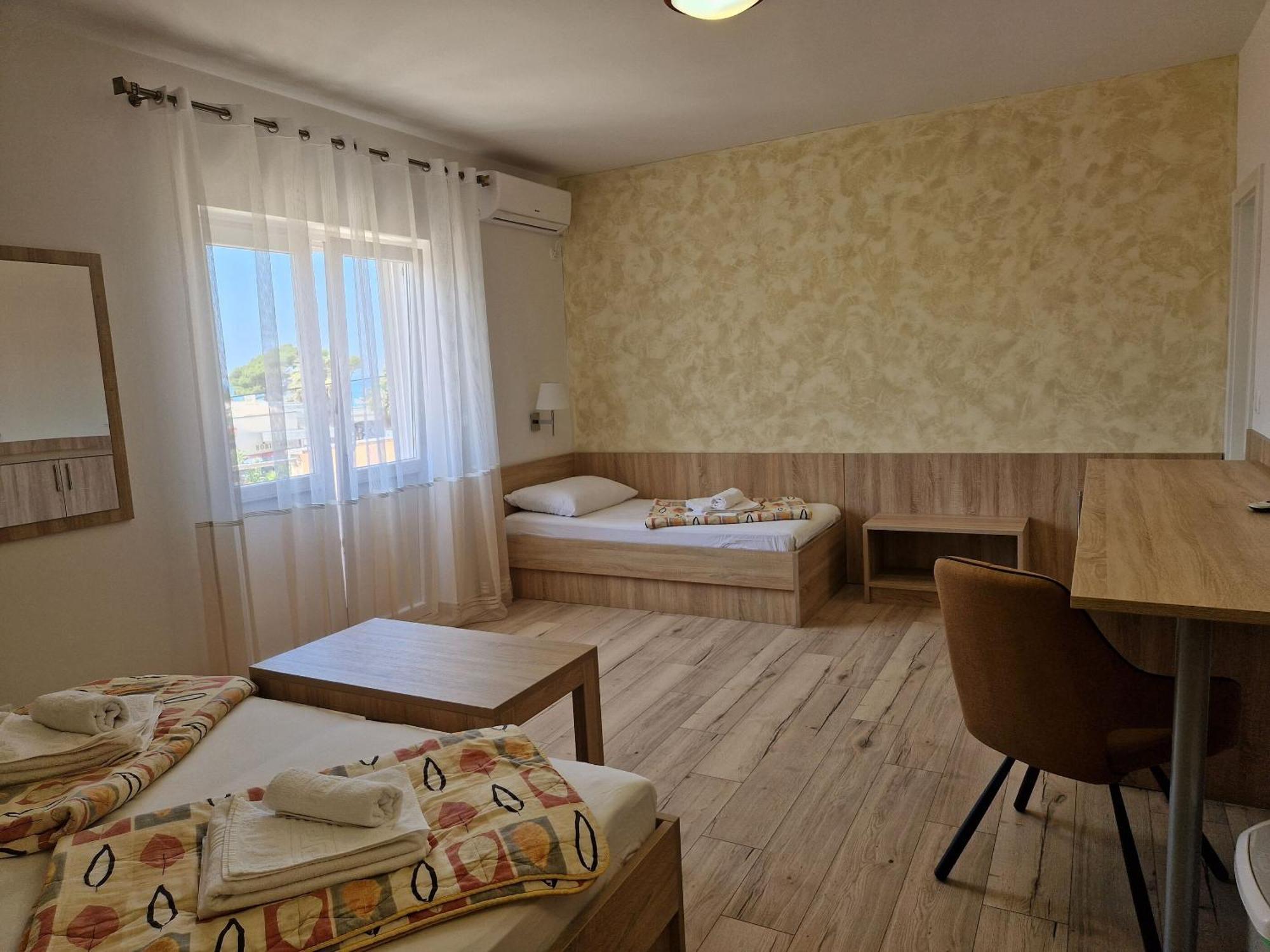 Apartment And Rooms Amenka 诺瓦利娅 外观 照片