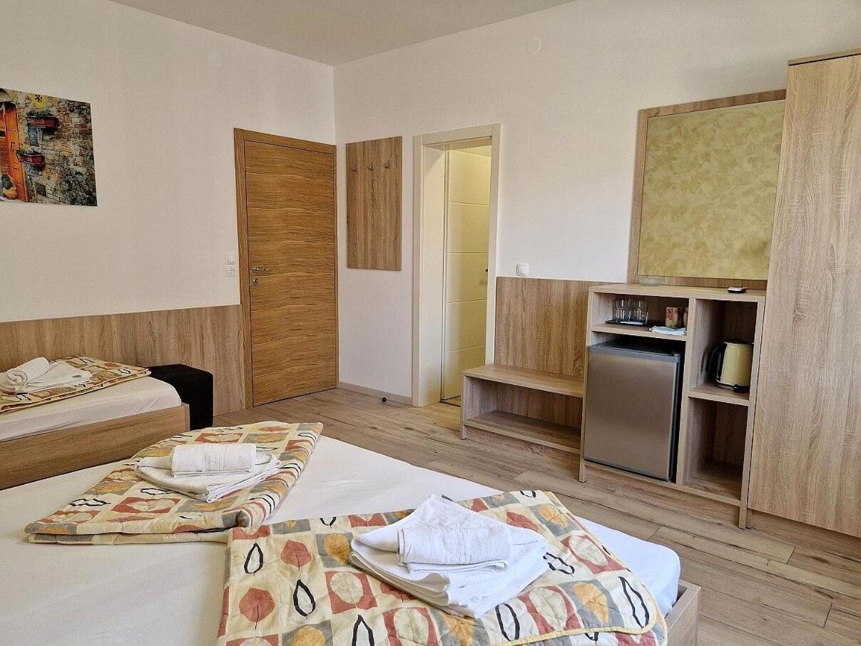Apartment And Rooms Amenka 诺瓦利娅 外观 照片